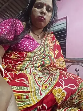 Snapshot of reya743 chatting on November 8, 4:10 pm reya743 online show from November 8, 4:10 pm