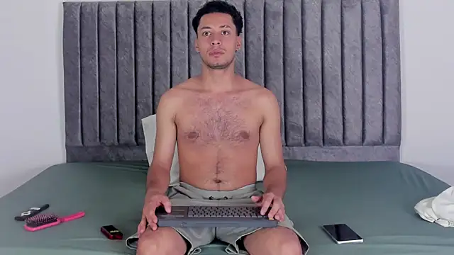 Snapshot of aroncooper1 chatting on October 2, 12:30 pm aroncooper1 online show from October 2, 12:30 pm