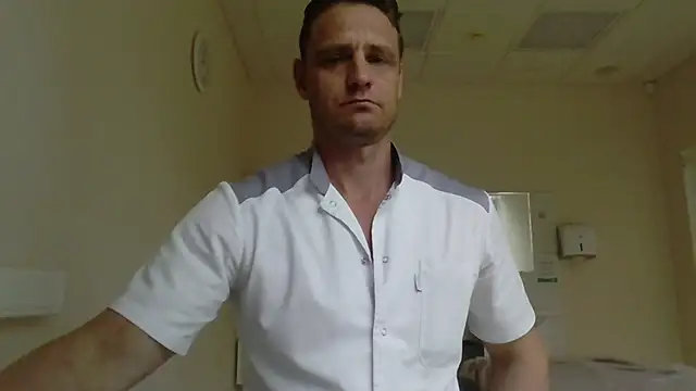 Snapshot of Freeze_Fire chatting on October 5, 9:00 am Freeze Fire online show from October 5, 9:00 am