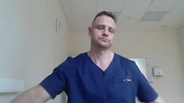 Snapshot of Freeze_Fire chatting on October 13, 9:11 am Freeze Fire online show from October 13, 9:11 am