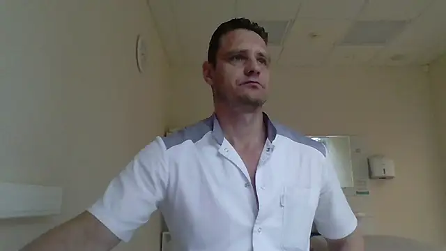 Snapshot of Freeze_Fire chatting on October 10, 5:19 am Freeze Fire online show from October 10, 5:19 am