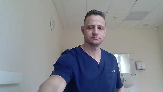 Snapshot of Freeze_Fire chatting on October 14, 5:41 am Freeze Fire online show from October 14, 5:41 am