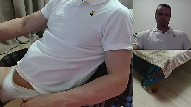 Snapshot of Freeze_Fire chatting on December 2, 5:03 pm Freeze Fire online show from December 2, 5:03 pm