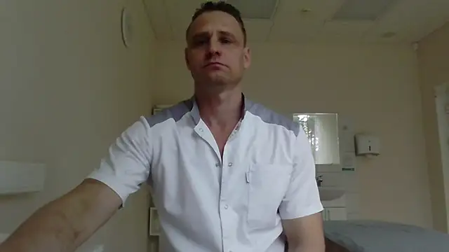 Snapshot of Freeze_Fire chatting on October 22, 7:19 am Freeze Fire online show from October 22, 7:19 am