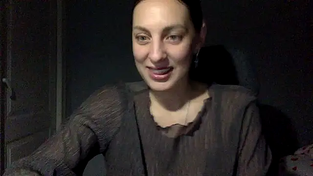 Snapshot of Myronell chatting on October 15, 5:32 pm Myronell online show from October 15, 5:32 pm