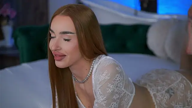 ClaraBenatti online show from February 19, 7:11 pm