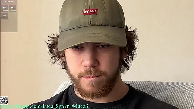 Snapshot of luca_syn chatting on November 27, 6:25 am luca syn online show from November 27, 6:25 am