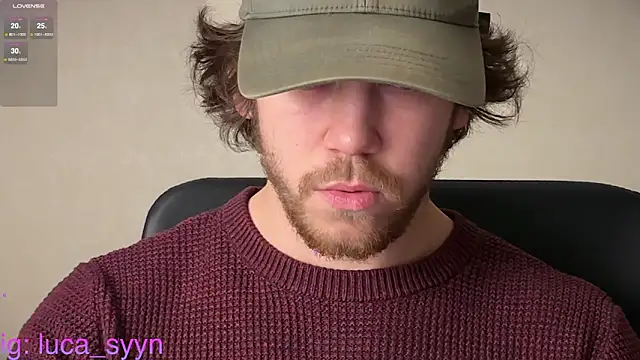 Snapshot of luca_syn chatting on November 10, 2:16 am luca syn online show from November 10, 2:16 am