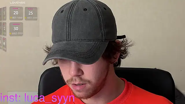 Snapshot of luca_syn chatting on October 21, 1:21 pm luca syn online show from October 21, 1:21 pm