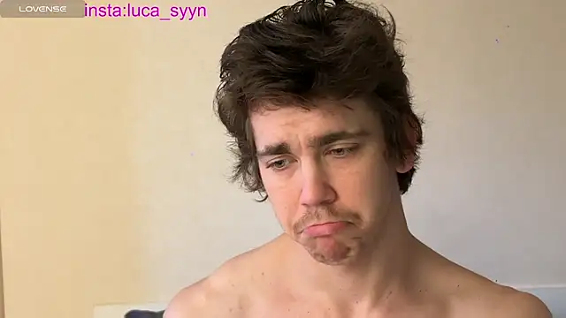 Snapshot of luca_syn chatting on September 25, 6:30 am luca syn online show from September 25, 6:30 am