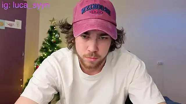 Snapshot of luca_syn chatting on December 17, 10:26 pm luca syn online show from December 17, 10:26 pm