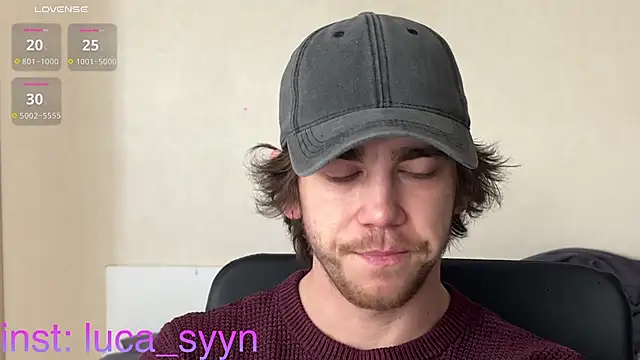 Snapshot of luca_syn chatting on October 19, 11:24 am luca syn online show from October 19, 11:24 am