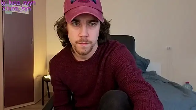 Snapshot of luca_syn chatting on February 5, 6:59 pm luca syn online show from February 5, 6:59 pm