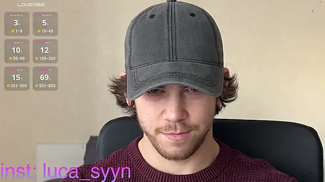 Snapshot of luca_syn chatting on October 18, 12:07 pm luca syn online show from October 18, 12:07 pm