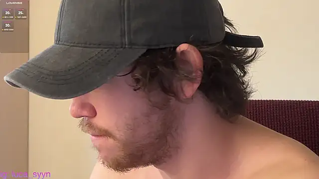 Snapshot of luca_syn chatting on November 1, 11:04 am luca syn online show from November 1, 11:04 am