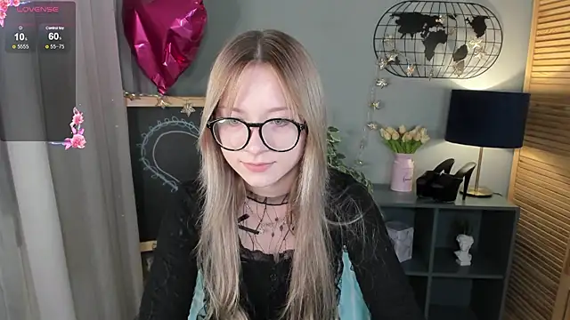 Snapshot of elliupp chatting on September 22, 9:37 am elliupp online show from September 22, 9:37 am