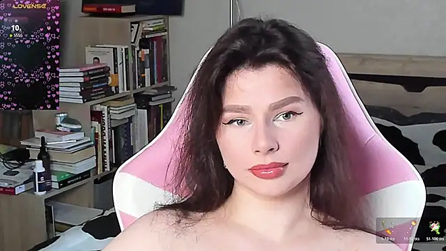 Snapshot of bbJ_one chatting on June 16, 8:47 am bbJ one online show from June 16, 8:47 am