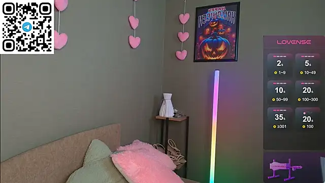 Selena Lune online show from November 6, 2:37 am