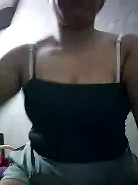 Snapshot of LylyCii96 chatting on October 15, 7:38 am LylyCii96 online show from October 15, 7:38 am