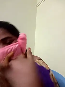 Snapshot of sowji_telugammai chatting on January 17, 7:12 am sowji telugammai online show from January 17, 7:12 am