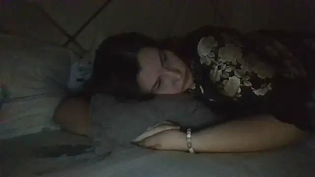 Snapshot of Feymaria chatting on November 12, 9:07 pm Feymaria online show from November 12, 9:07 pm