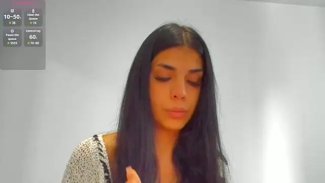 AylinHazellx online show from October 4, 9:33 am