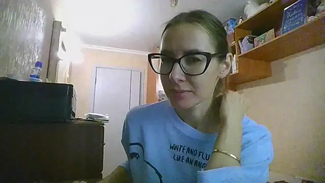 Snapshot of Norivann chatting on October 16, 10:45 am Norivann online show from October 16, 10:45 am