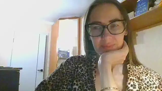 Snapshot of Norivann chatting on November 1, 10:47 pm Norivann online show from November 1, 10:47 pm