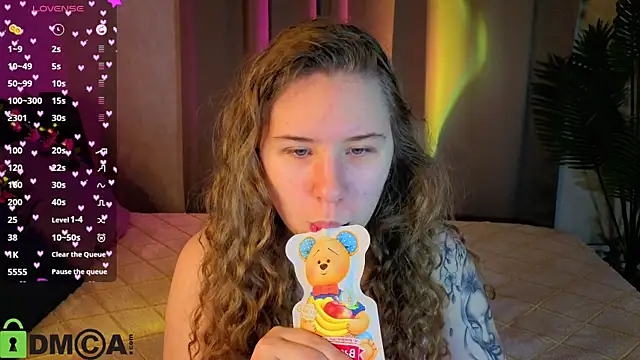 Elsie Cutties online show from March 8, 1:11 am