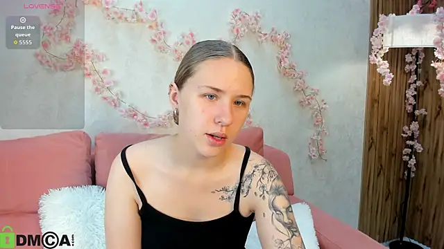 Elsie Cutties online show from October 1, 1:00 am