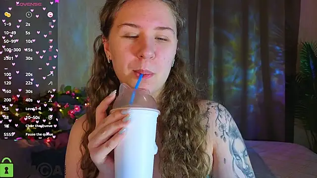 Elsie Cutties online show from March 6, 1:11 am