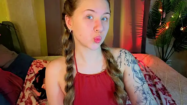 Elsie Cutties online show from April 3, 1:23 am