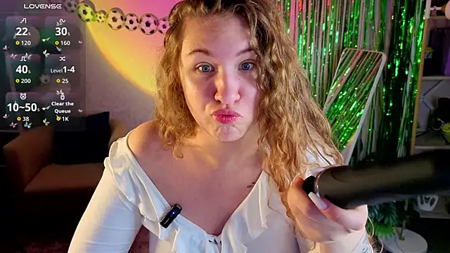 Elsie Cutties online show from July 19, 1:03 am
