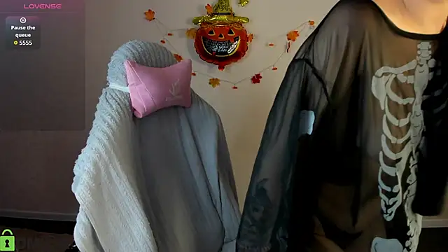 Elsie Cutties online show from October 30, 1:04 am