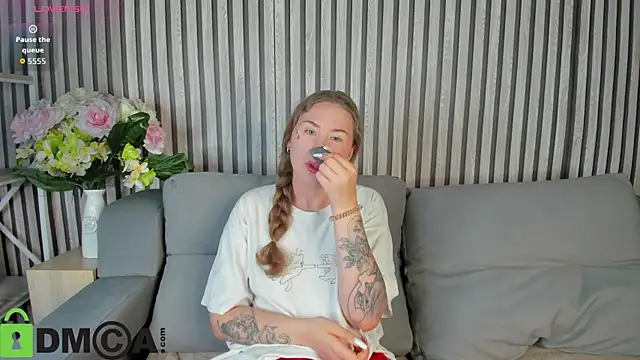 Elsie Cutties online show from October 4, 1:07 am