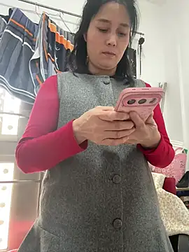 Snapshot of aoyo66 chatting on February 3, 6:33 am aoyo66 online show from February 3, 6:33 am