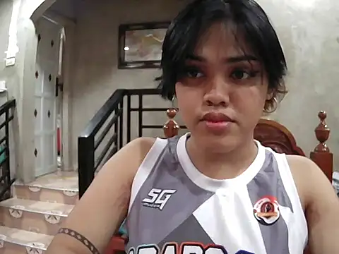 Yuriidelaveigne online show from February 23, 11:44 am