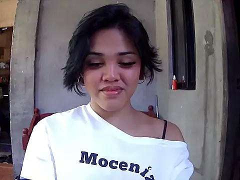 Yuriidelaveigne online show from February 25, 4:23 am