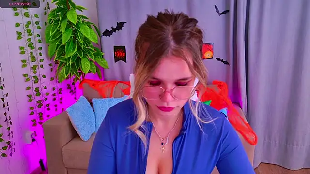 KellyHayden online show from October 25, 3:34 pm