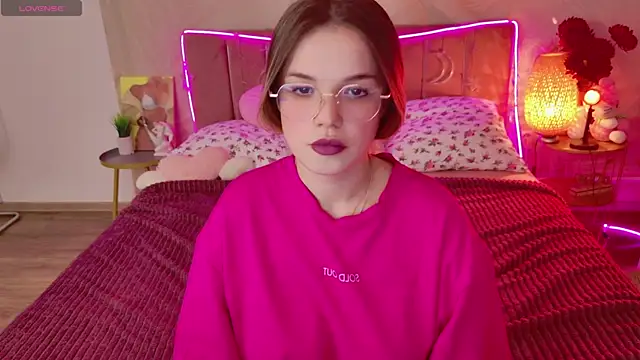 KellyHayden online show from February 14, 5:46 pm