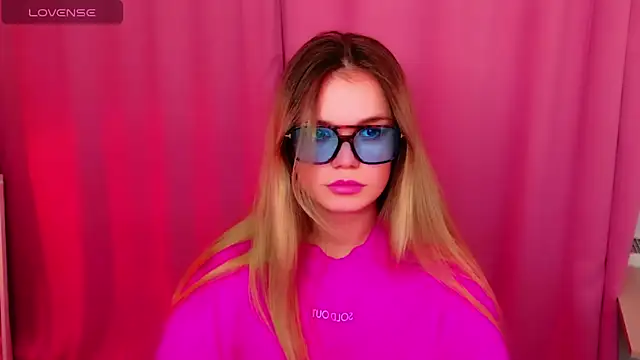 KellyHayden online show from November 30, 6:19 pm