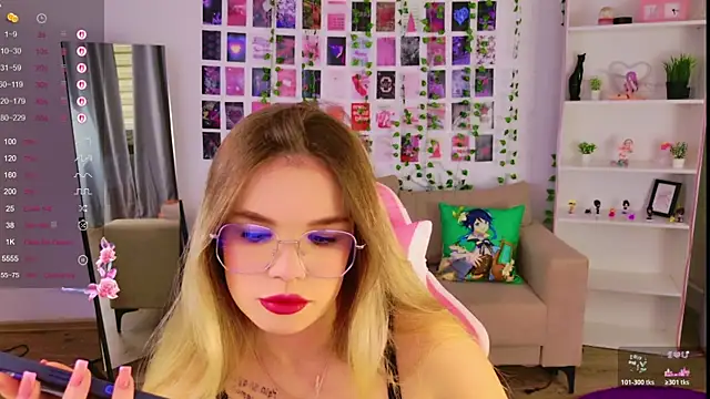 KellyHayden online show from February 17, 12:35 pm