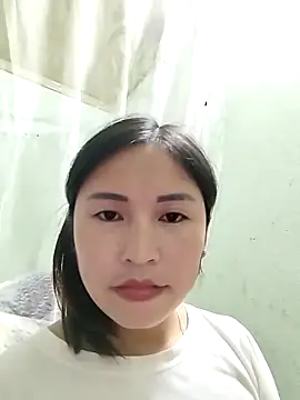 Snapshot of Mai4568 chatting on October 18, 1:46 pm Mai4568 online show from October 18, 1:46 pm