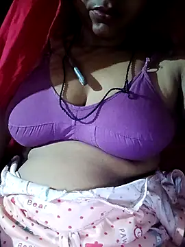 Snapshot of BHABHI_MALLU chatting on October 5, 4:42 pm BHABHI MALLU online show from October 5, 4:42 pm