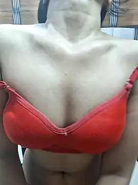 Snapshot of Soni_cute86526 chatting on June 12, 4:32 am Soni cute86526 online show from June 12, 4:32 am