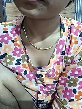 Snapshot of Soni_cute86526 chatting on June 8, 5:08 am Soni cute86526 online show from June 8, 5:08 am