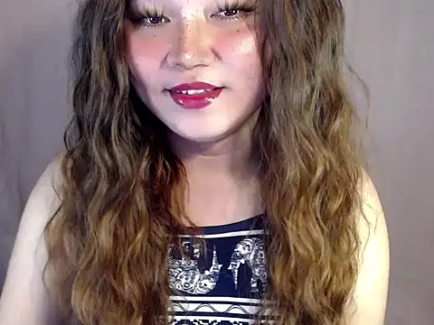 Eyes-on-me online show from November 3, 5:49 pm
