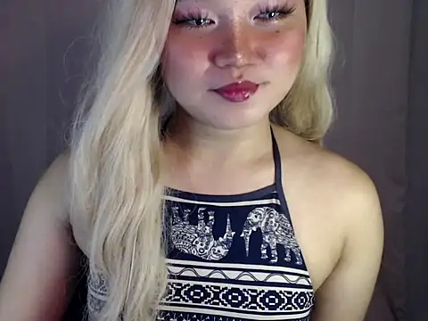 Eyes-on-me online show from October 21, 5:56 pm
