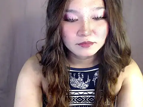 Eyes-on-me online show from November 28, 4:51 pm
