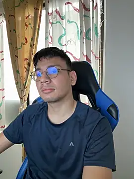 Snapshot of marcuswildx chatting on December 4, 12:04 pm marcuswildx online show from December 4, 12:04 pm